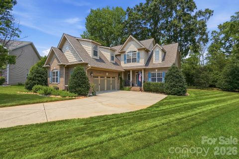 8330 Bourgess Court active home in Chastain Village, Fort Mill, SC