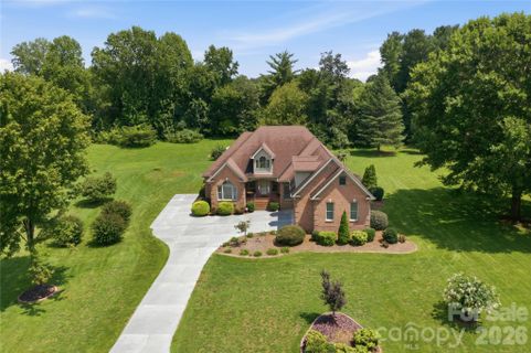 260 Baymount Drive pending home in Baymount Meadows, Statesville, NC