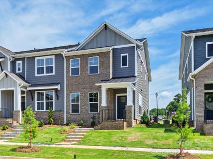 573 Cape Cod Way active home in Hardy Pond, Rock Hill, SC