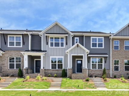 571 Cape Cod Way active home in Hardy Pond, Rock Hill, SC
