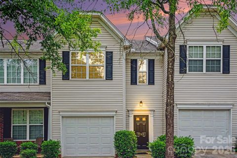 7763 Abigail Glen Drive active home in Abbotts Glen, Charlotte, NC