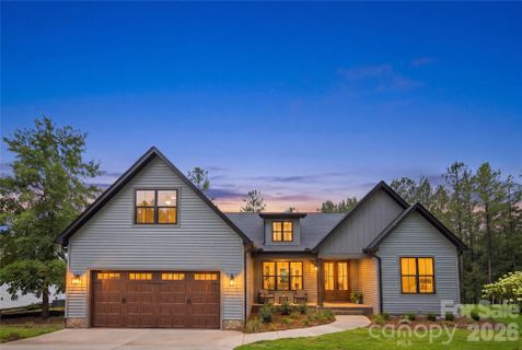 5014 Star Magnolia Court active home in Magnolia, Clover, SC