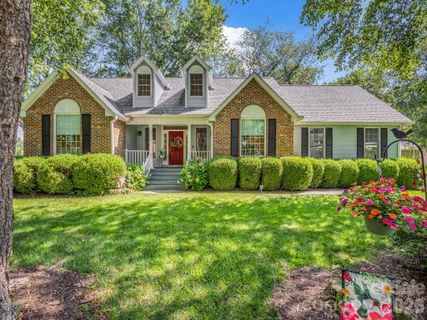 9 Kingfisher Lane pending home in Mills River Village, Mills River, NC