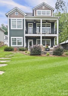 698 Lake Head Road active home in Tillery Beach, Norwood, NC