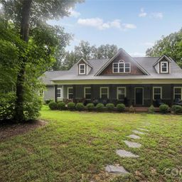 6748 Stonebridge Lane
