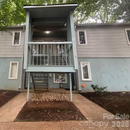 1906 Meadowlark Lane