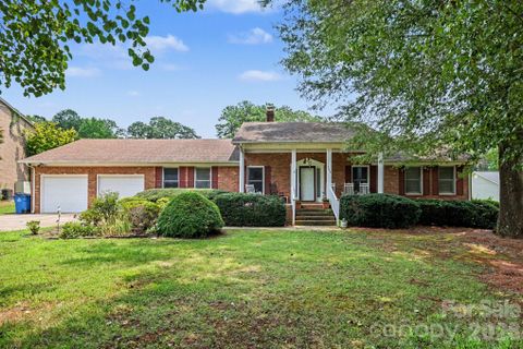 225 Roger Drive active home in Homestead Hills, Salisbury, NC