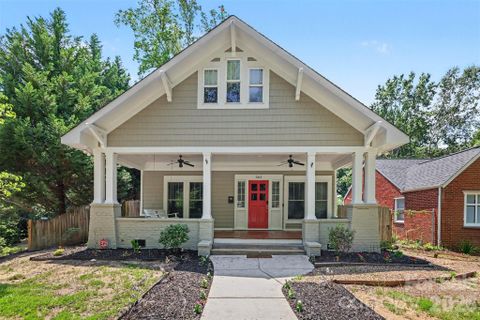 303 Sylvania Avenue active home in Lockewood, Charlotte, NC
