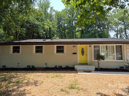 1501 Vancouver Drive active home in Hidden Valley, Charlotte, NC