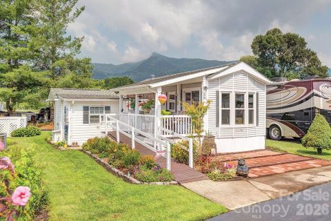 20 Strollers Lane active home in Summer Place, Waynesville, NC