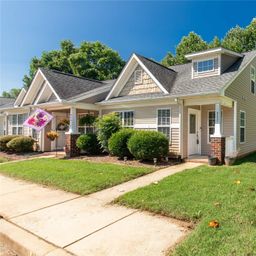 952 Olde Towne Way