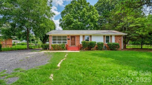 634 Kentbrook Drive active home in Hidden Valley, Charlotte, NC