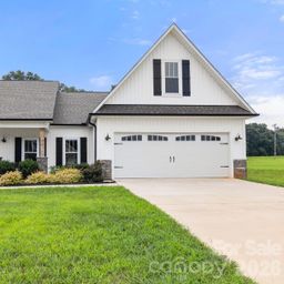 290 Dorothy Drive
