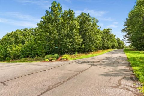 149 Mossy Oak Trail active home in Grandview Peaks, Nebo, NC