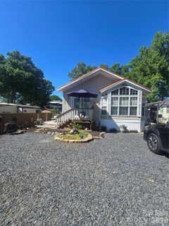 110 Twin Bluff Trail active home in Twin Harbor, Mount Gilead, NC