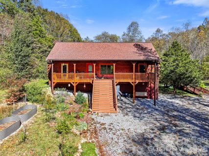 225 Burnt Meadow Lane active home in Hearthstone Ridge, Union Mills, NC