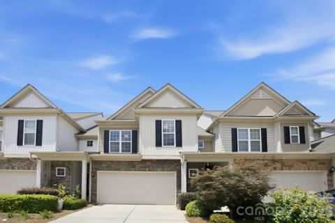 5842 Glassport Lane active home in Park South Station, Charlotte, NC