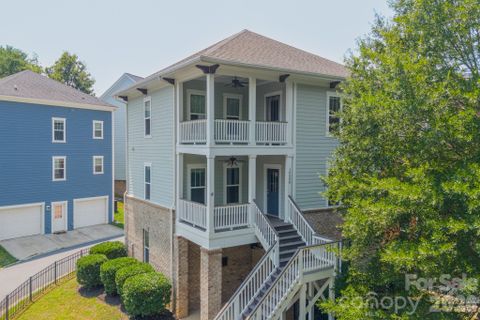 10236 Vanguard Parkway