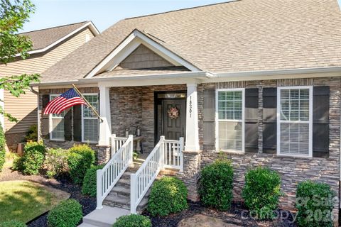 18201 Coulter Parkway pending home in Baileys Glen, Cornelius, NC