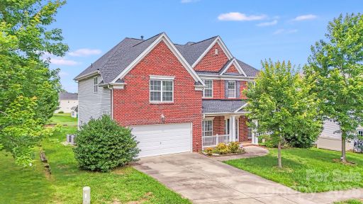6227 Castlecove Road active home in Berewick, Charlotte, NC
