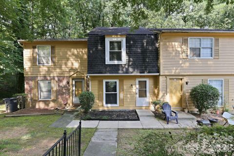 4033 Briarhill Drive active home in Milton Commons, Charlotte, NC