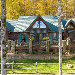 580 Flying Hawk Trail