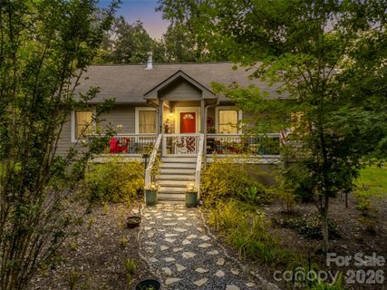 412 Whitestone Circle active home in Hearthstone Ridge, Union Mills, NC