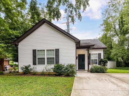 1231 Georgetown Drive active home in Hidden Valley, Charlotte, NC
