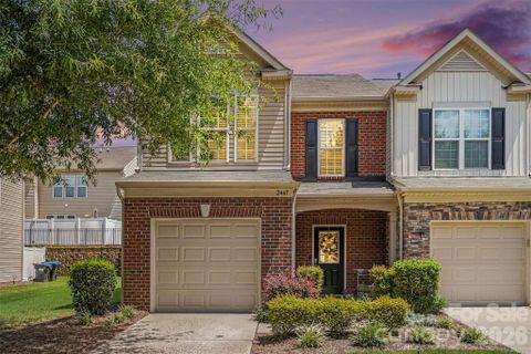 2447 Diplomat Lane active home in Park South Station, Charlotte, NC