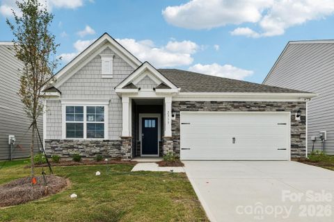 84 Cora View Trail active home in Valley View, Waynesville, NC