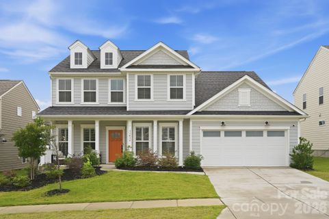 11016 Larkslea Lane active home in Parkside Crossing, Charlotte, NC