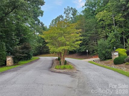 2047 Piper Drive pending home in Piper Ridge, Lenoir, NC