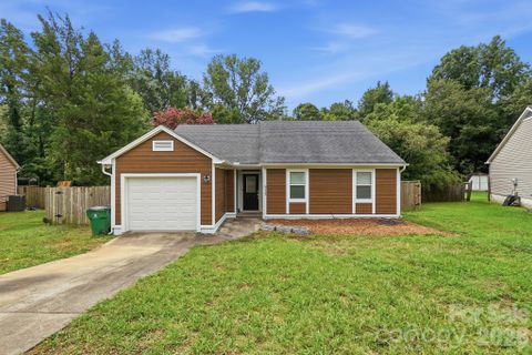 Homes in Lynton Place, Charlotte