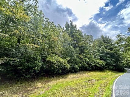 Lot 40 Hawk Mountain Road active home in Lake Toxaway Estates, Lake Toxaway, NC
