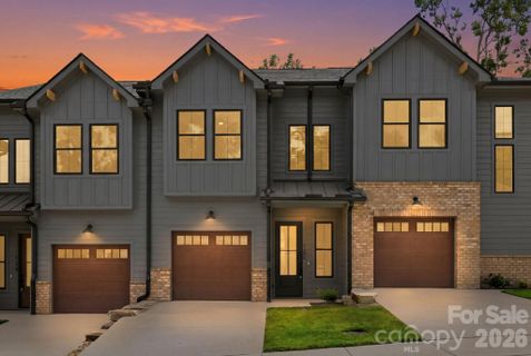 126 Collin Place active home in Villas At Pinecroft, Asheville, NC