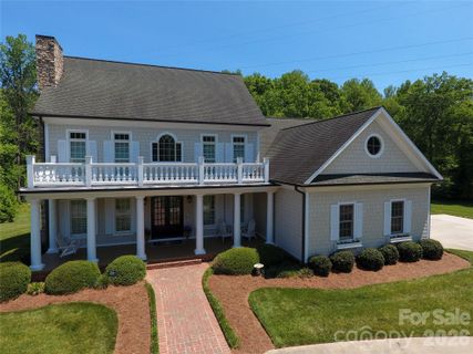 745 Saint Andrews Road active home in Shannon Acres, Statesville, NC