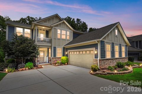 Homes in Lake Crest, Clover