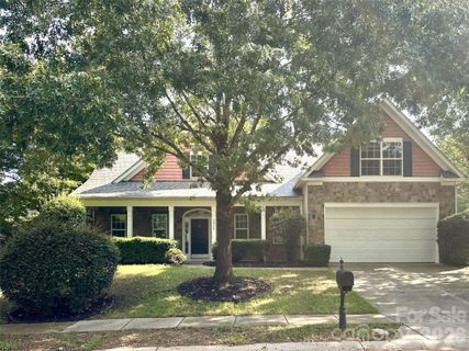 5914 Kirkwynd Commons Drive active home in Berewick, Charlotte, NC
