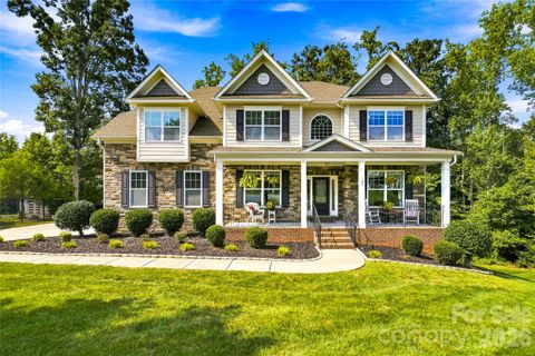 109 Athens Court active home in Shinnville Ridge, Mooresville, NC