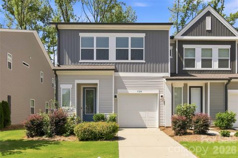 5320 Somerset Hill Lane active home in Fifteen 15 Cannon, Charlotte, NC