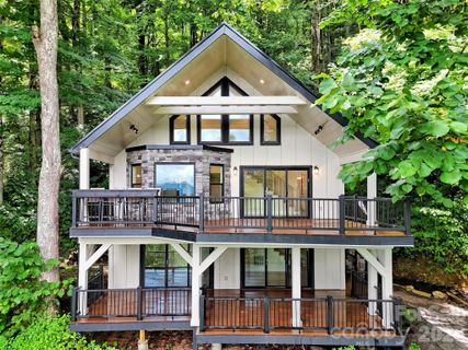Homes in Apple Creek Acres, Waynesville