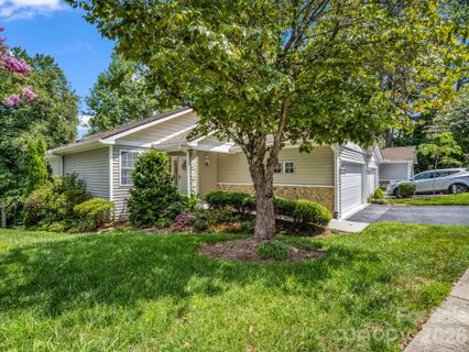 311 Ewarts Hill Road active home in Duncraggen, Hendersonville, NC