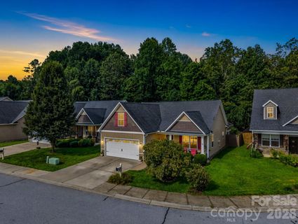 93 Foxtail Court active home in Wolfchase, Hendersonville, NC