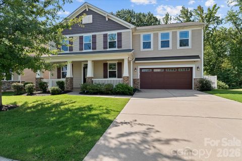 7513 Meridale Forest Drive active home in Meridale, Charlotte, NC
