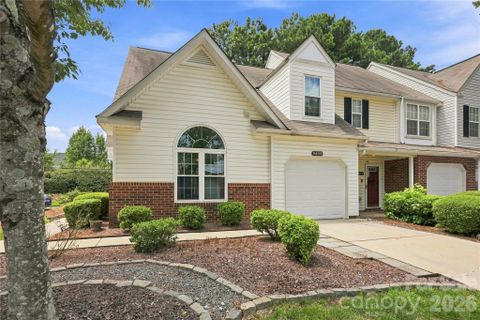 9609 Jack Russell Court active home in Hunter Downs, Charlotte, NC