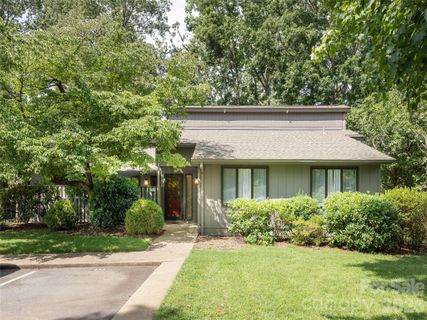 433 Crowfields Drive active home in Crowfields Condos, Asheville, NC