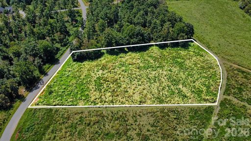 1515 Jumping Run pending home in Lakeside Reserve, Connelly Springs, NC