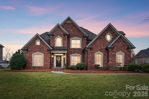 Homes in Emerald Lake, Matthews