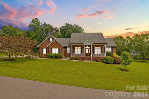 Homes in Seven Springs, Statesville