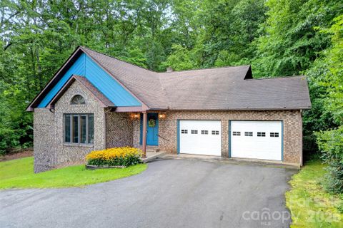108 Shenandoah Drive active home in Meadowood, Burnsville, NC